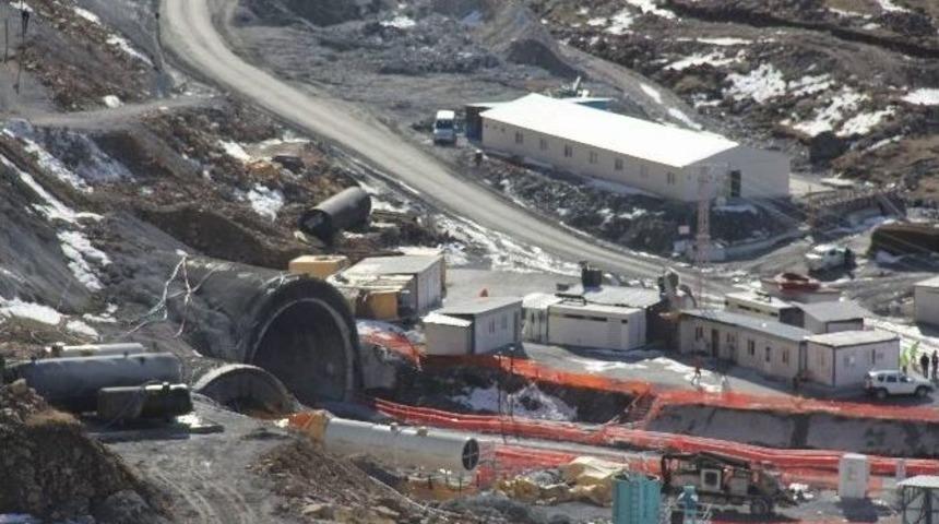 Ovit T&uuml;neli İnşaatında Eksikler Giderildi, &Ccedil;alışmalar Yeniden Başladı