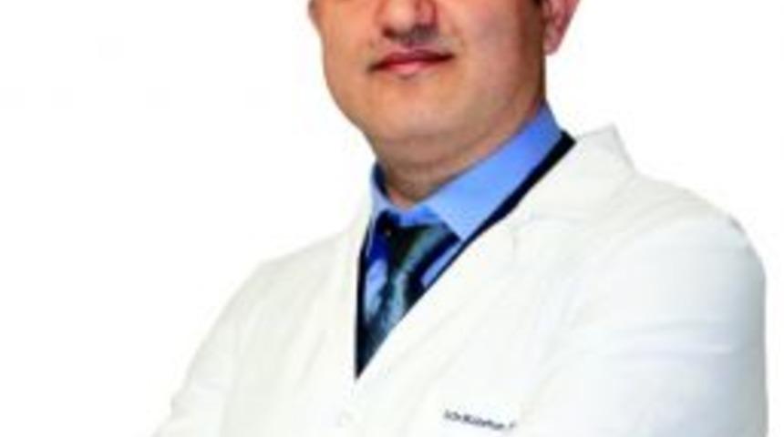 Az Sıvı T&uuml;ketimi B&ouml;brekte Taşa Sebep Oluyor