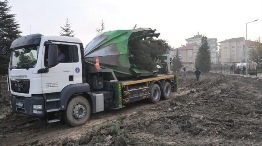 Osb&rsquo;den S&ouml;k&uuml;len 50 Ağa&ccedil; Koruluğa Dikildi