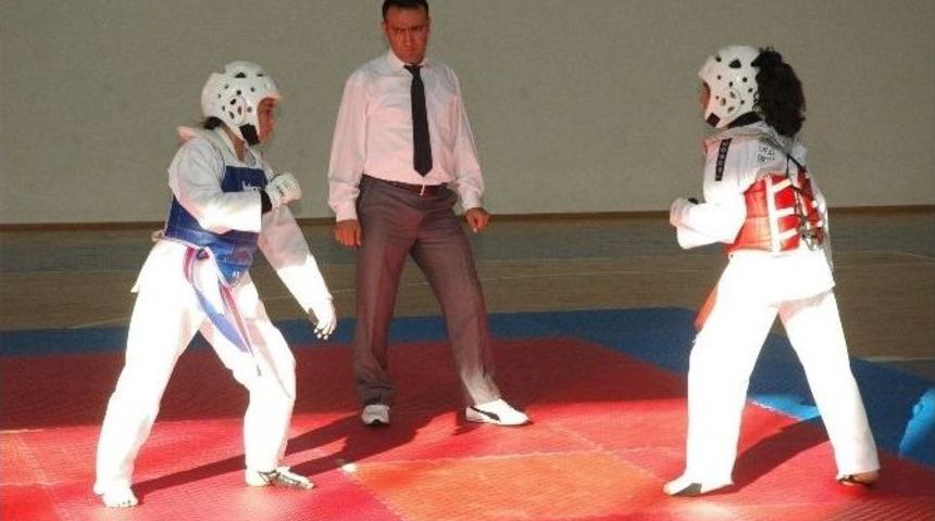 Tekvando İl Şampiyonası Antalya&rsquo;da Yapıldı