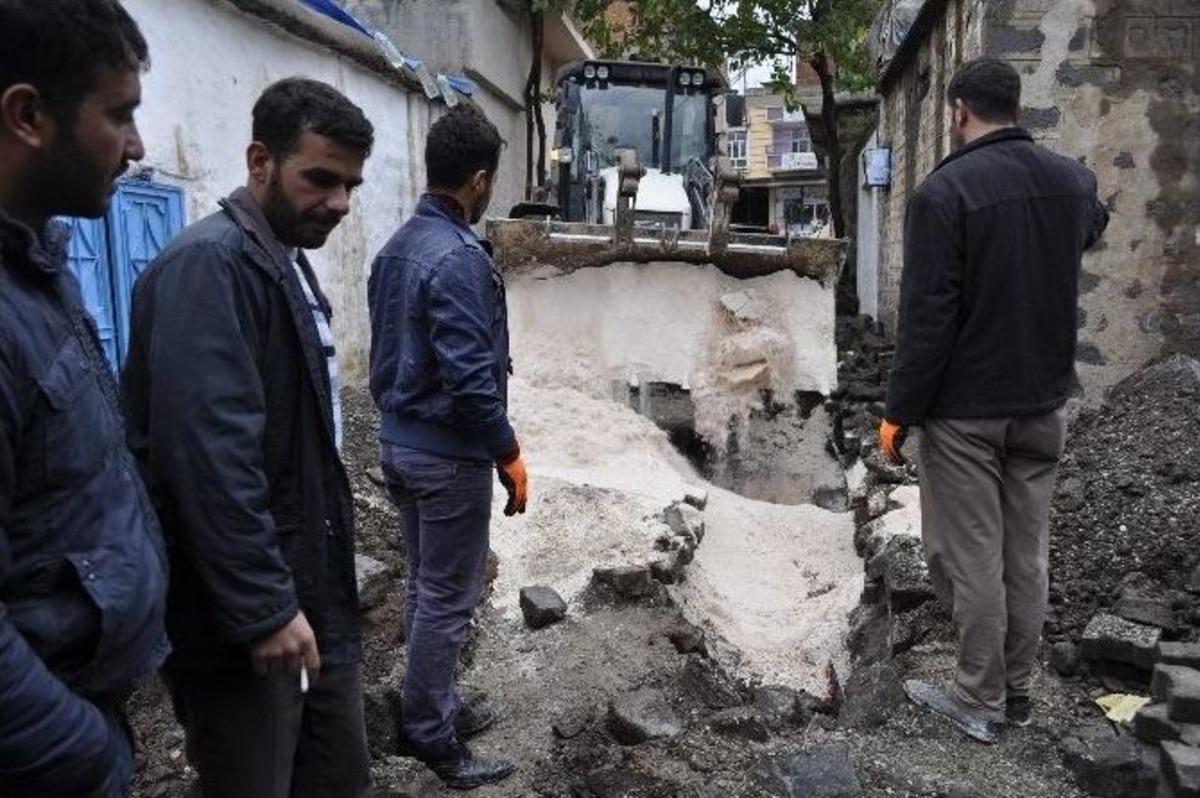 50 Yıllık Su Şebekesi Değiştiriliyor