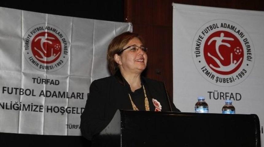 Spora Emek Verenler Yaşarken &Ouml;d&uuml;llendirildi