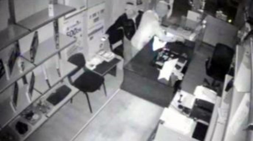 Şaşkın Hırsızlar Yakalandı