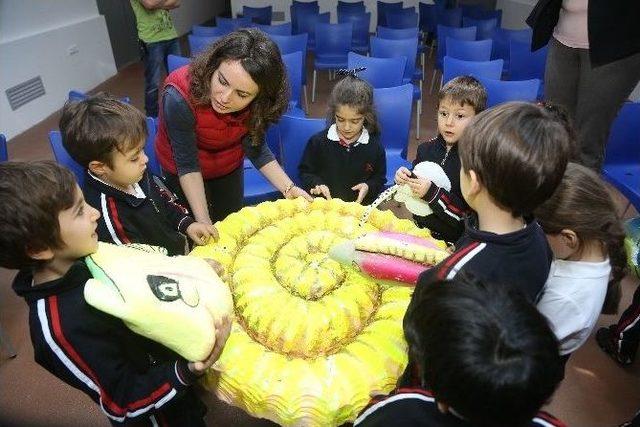 Çocuklar Su Altını Öğreniyor