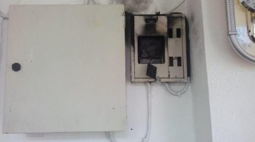 Camiye Yıldırım D&uuml;şt&uuml;