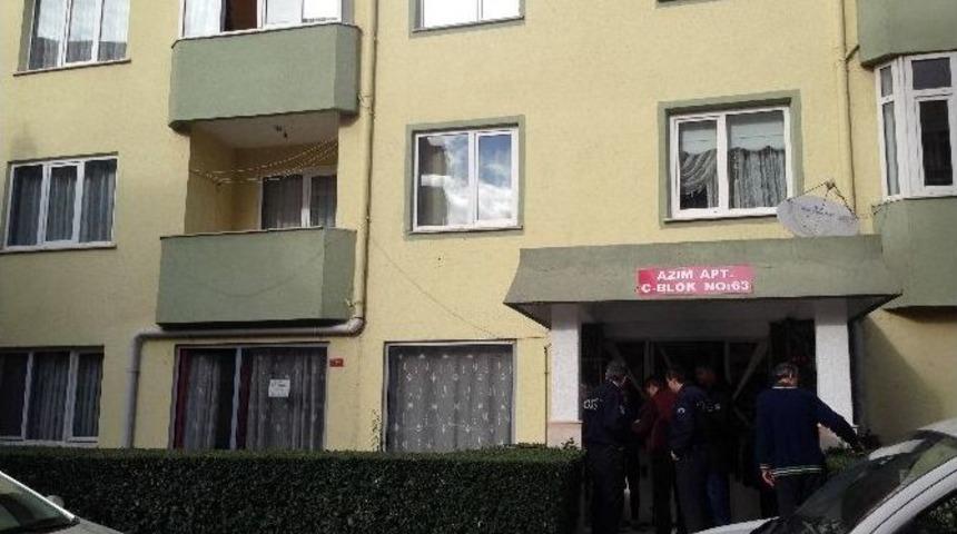 Torununun G&ouml;zleri &Ouml;n&uuml;nde &Uuml;&ccedil;&uuml;nc&uuml; Kattan Atladı