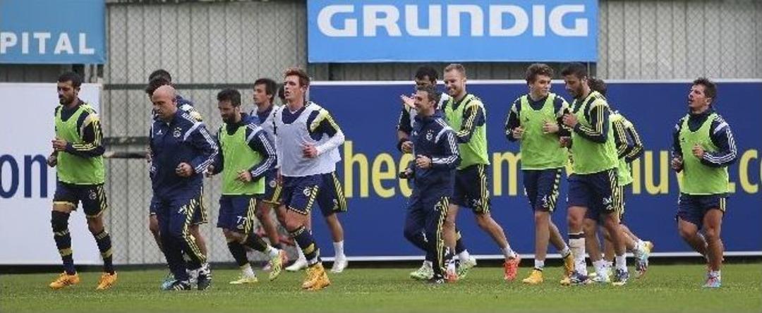 Fenerbah&ccedil;e, Bursaspor Ma&ccedil;ı Hazırlıklarını S&uuml;rd&uuml;rd&uuml;