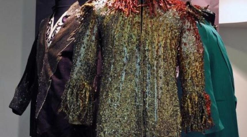 ZEKİ M&Uuml;REN DESENLERİ SERGİSİ CKM'DE