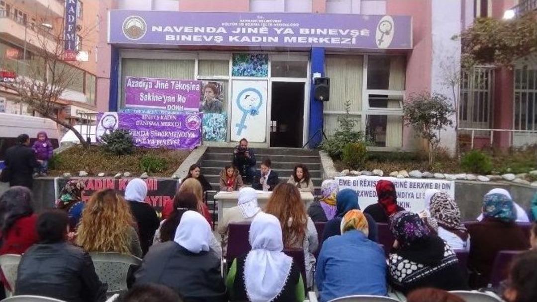 Hakkari&rsquo;de "kadına Şiddet" Tartışıldı