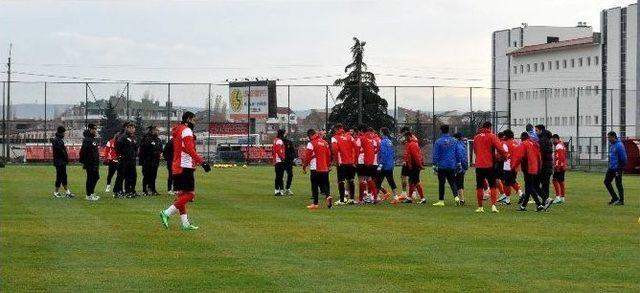 Eskişehirspor, Suat Altın İnşaat Kayseri Erciyesspor Maçına Bileniyor