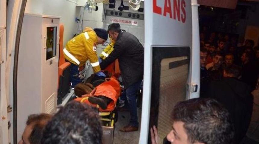 4 KATLI BİR BİNANIN BODRUM KATINDA ÇIKAN YANGINDA 1 İŞÇİ ÖLDÜ, 2 İTFAİYECİ DUMANDAN ZEHİRLENDİ