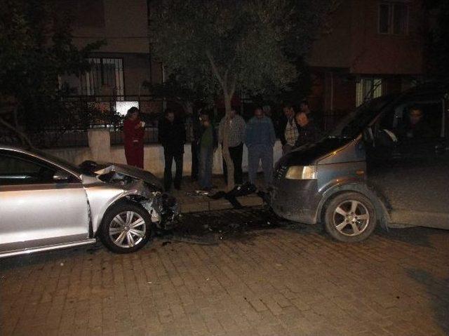 Alkollü Sürücü Direksiyon Hakimiyetini Kaybedince Park Halindeki Araçlar Hurdaya Döndü 3