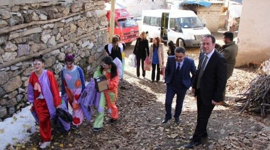 Durankayalı &Ccedil;ocuklar Palya&ccedil;o İle Tanıştı