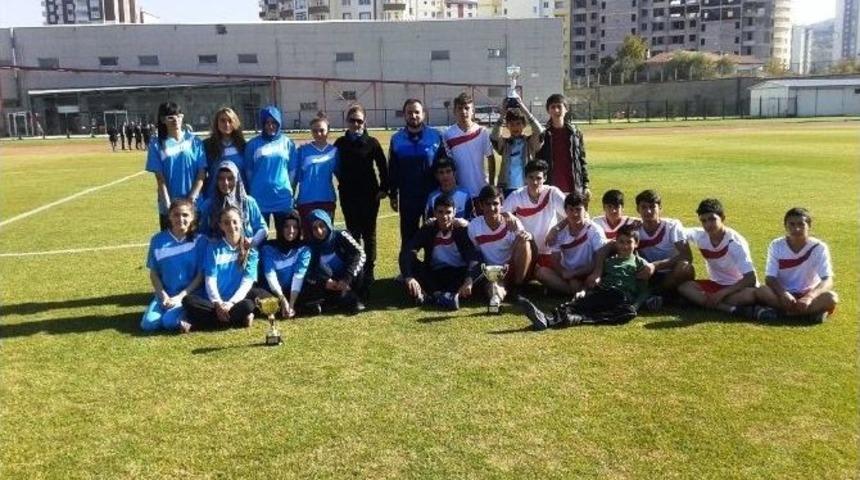 Kocasinan İmkb İmam Hatipten &Uuml;st &Uuml;ste &Ouml;nemli Dereceler