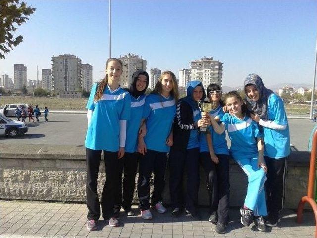 Kocasinan İmkb İmam Hatipten &Uuml;st &Uuml;ste &Ouml;nemli Dereceler 1