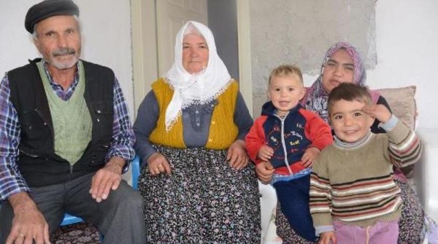 3 ARKADAŞ BİRBİRLERİNE SARILI HALDE BULUNMUŞ