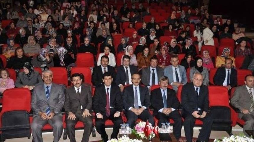 Uşak&rsquo;ta "doğru İletişim Ve Sağlıklı Nesiller" Konferansı