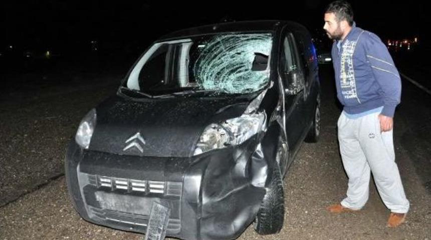 İŞ &Ccedil;IKIŞI OTOMOBİLİN ALTINDA KALARAK &Ouml;LD&Uuml;