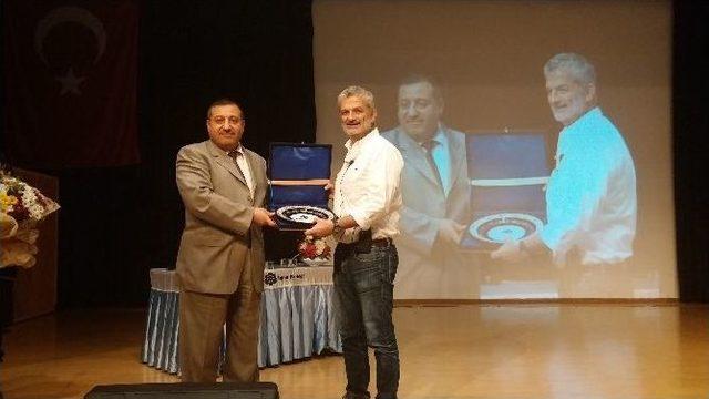 Memecan: “karikatürist Olmak İçin Çok Çalışmalısınız.” 1