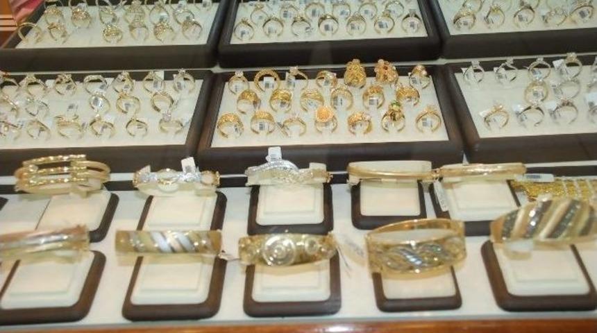 Didim’de En Fazla Çeyrek Altın Alınıp Satılıyor