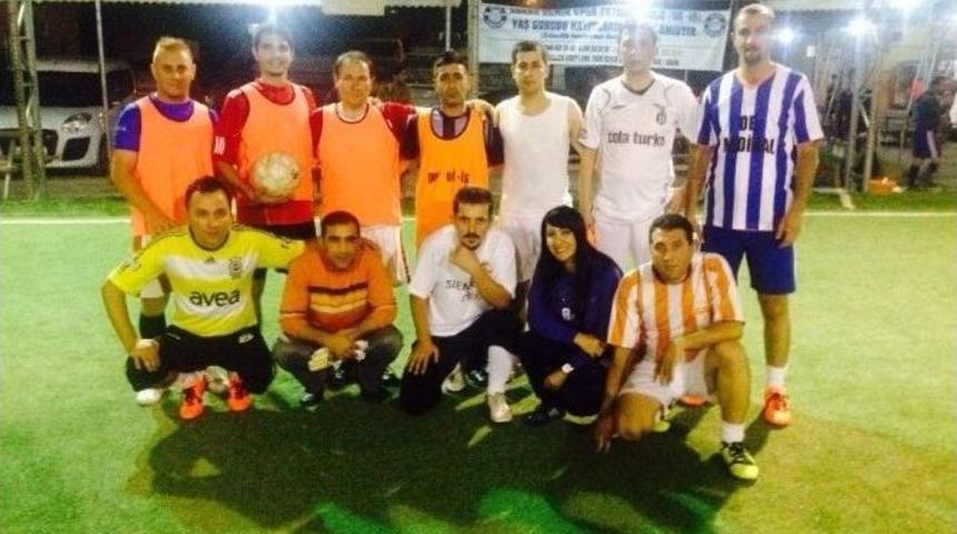 Acıbadem Yarı Finale Hazır