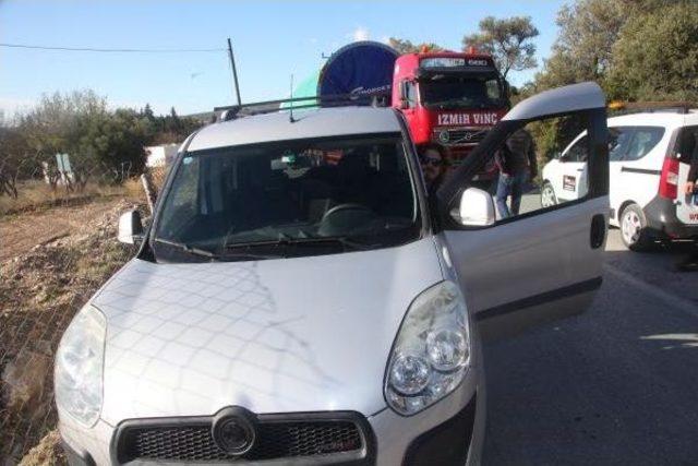 SANTRALE TÜRBİN TAŞIYAN TIR'LARIN YOLUNU KAPATTILAR