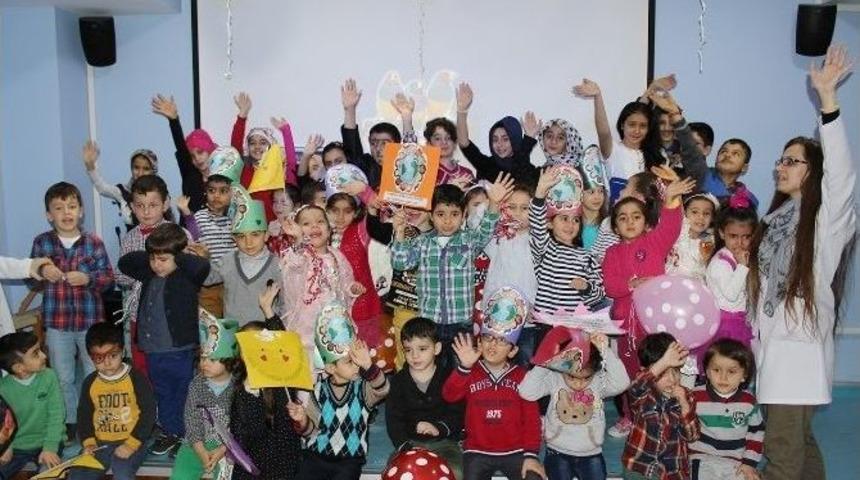 Çocukların ’hak’lı Sloganları