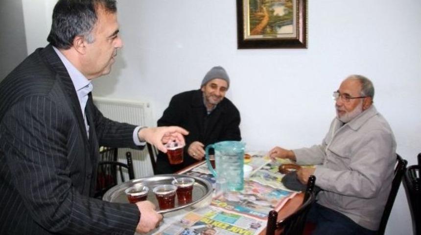 Çubuk’ta Sabah Namazından Sonra Çay Ve Simit İkramı