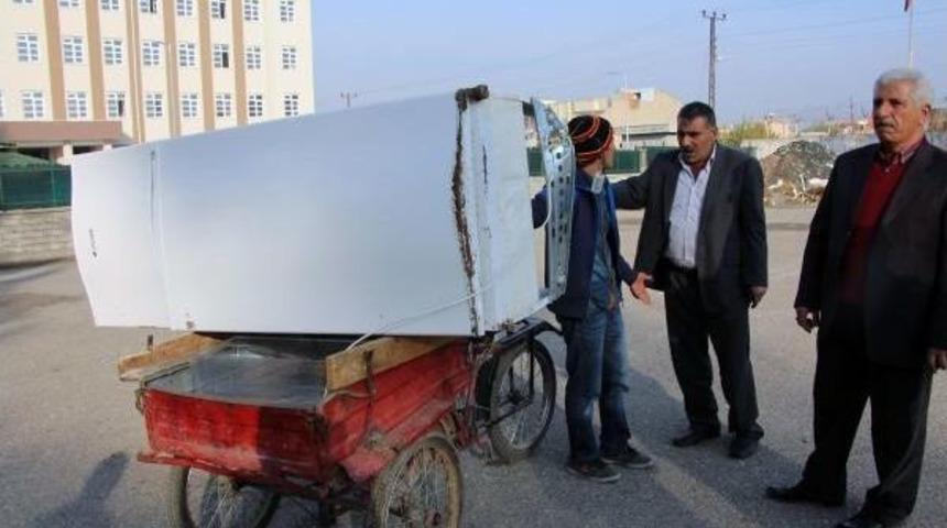 6 MİLYON LİRAYA MAL OLAN OKUL BİNASINI HIRSIZLAR YAĞMALADI