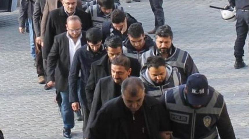 ARTUKLU &Uuml;NİVERSİTESİ'NDE YOLSUZLUK Ş&Uuml;PHELİLERİ ADLİYEDE