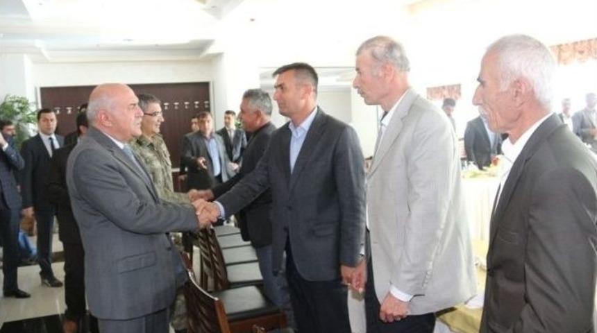 Vali İpek, Muhtarlarla Yemekte Bir Araya Geldi