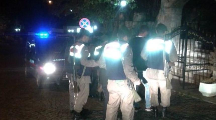 Harput Kalesi&rsquo;ndeki Aslan Kabartmasını &Ccedil;almak İsteyen Ş&uuml;pheliler Yakalandı