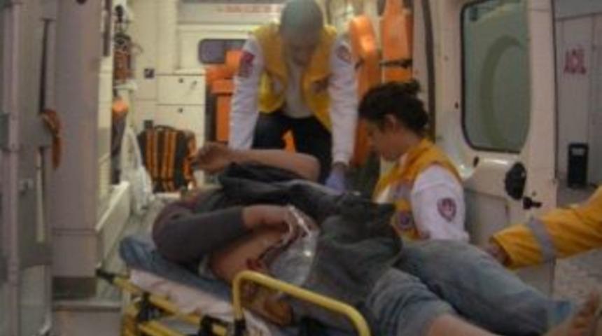 İnşaat İş&ccedil;isi Elektrik Akımına Kapılarak Yaralandı