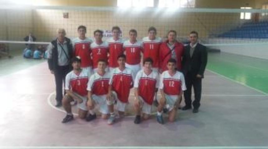 Yunus Emre Anadolu Lisesi Turnuvaya Hızlı Başladı