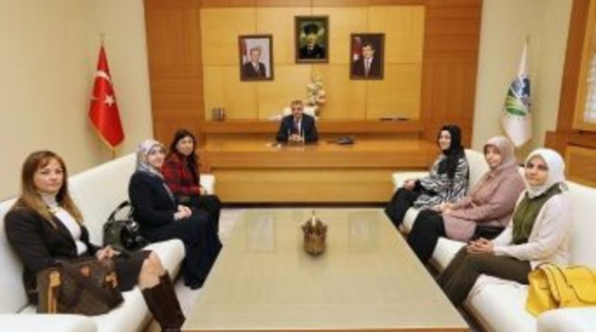 Başkan To&ccedil;oğlu, Mkyk &Uuml;yesi M&uuml;berra Kavak Kara&rsquo;yı Makamında Ağırladı