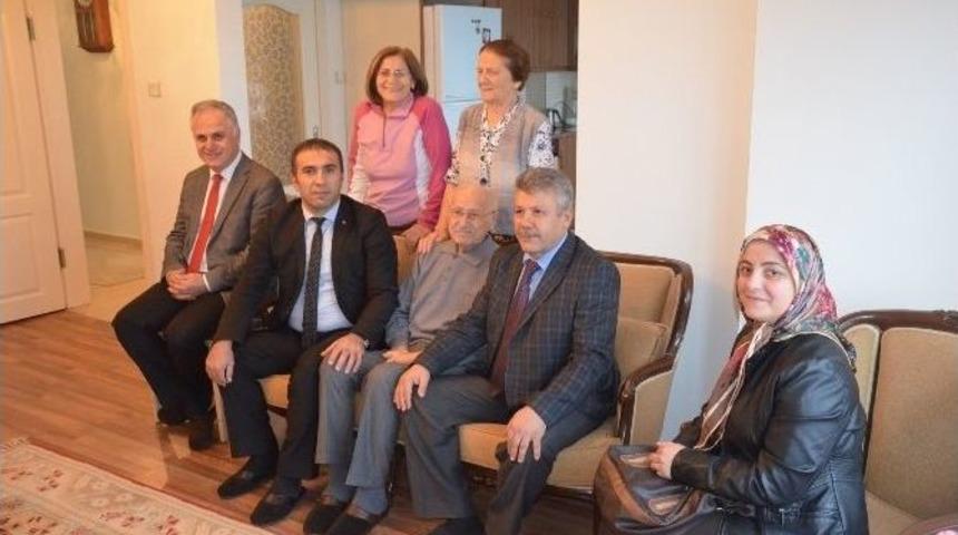 Emekli &Ouml;ğretmenlere Anlamlı Ziyaret