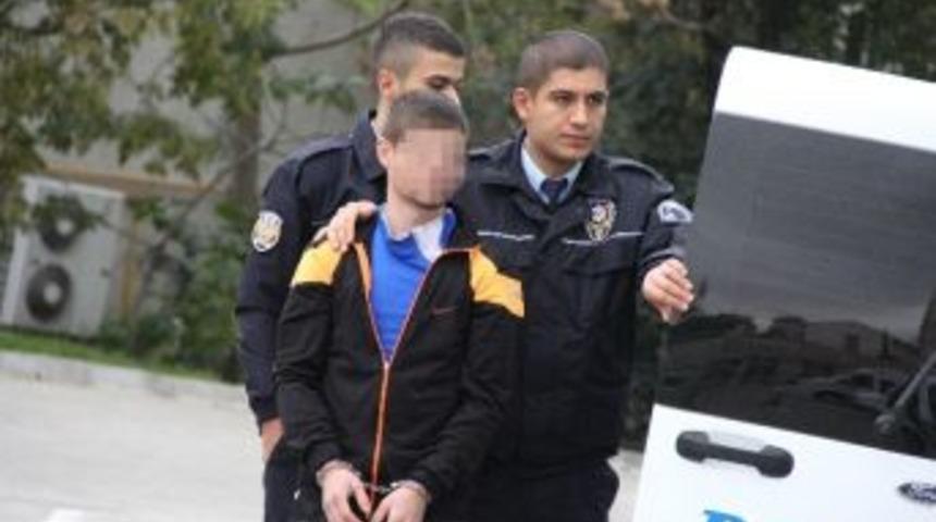 Ş&uuml;phe &Uuml;zerine Tabancayla Yakalandı