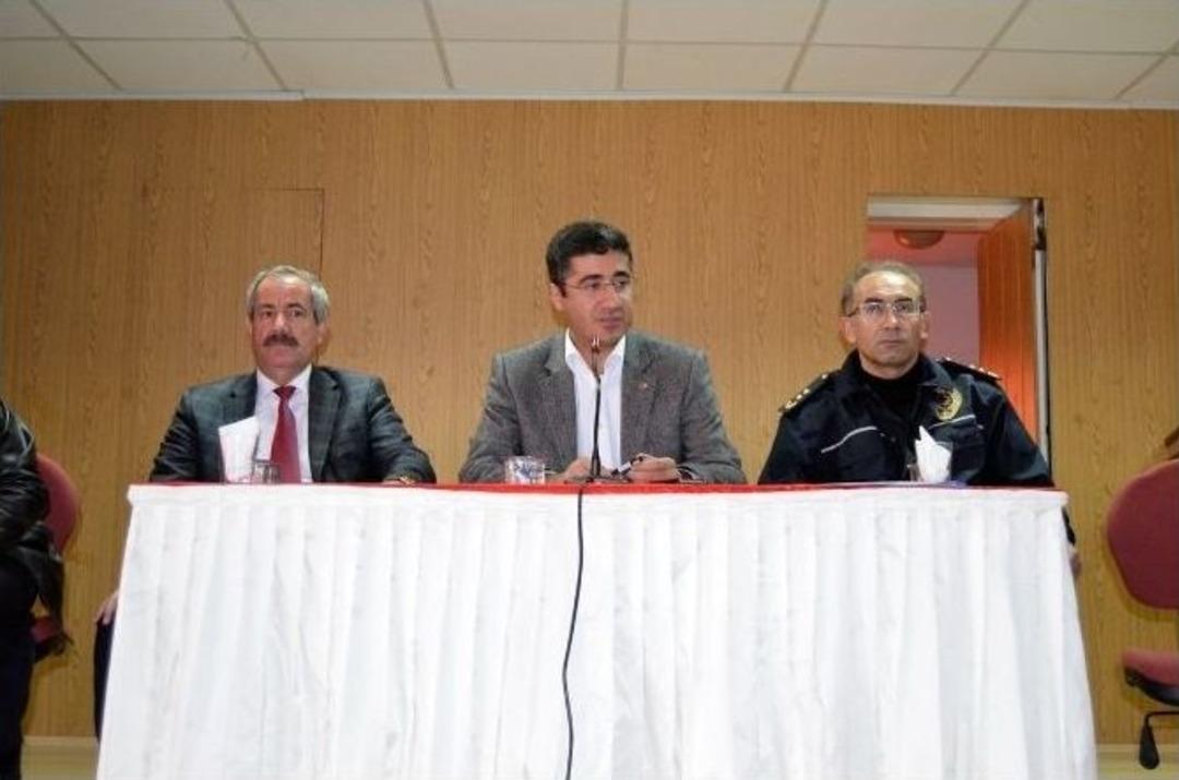 Adilcevaz&rsquo;da K&ouml;ylerin Sorunları Tartışıldı