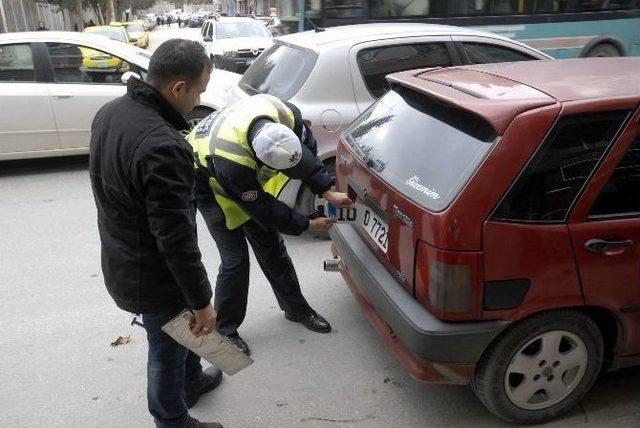 Trafik Polisinden Standart Dışı Plaka Denetimi 1
