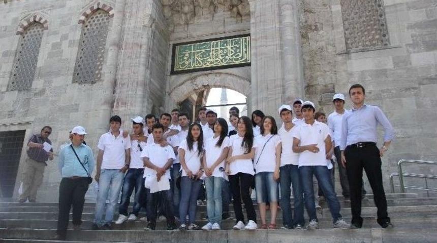 Bağcılarlı &Ouml;ğrenciler İstanbul Turuna Devam Ediyor