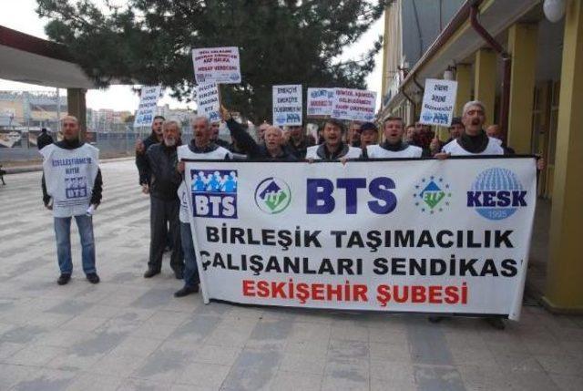 ANKARA YA YÜRÜYEN DEMİRYOLCULAR ESKİŞEHİR E GELDİ 2