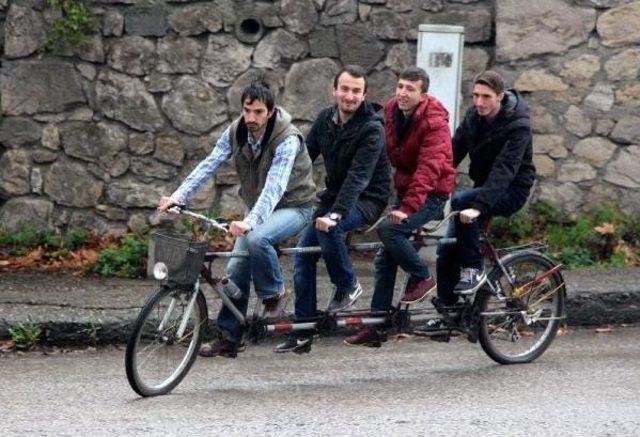 BİSİKLET TAMİRCİSİNİN SEPETLİ BİSİKLETİ İLGİ G&Ouml;RD&Uuml; 2