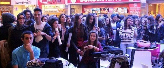 Yeşilyurt Avm’de İmza Günü 1