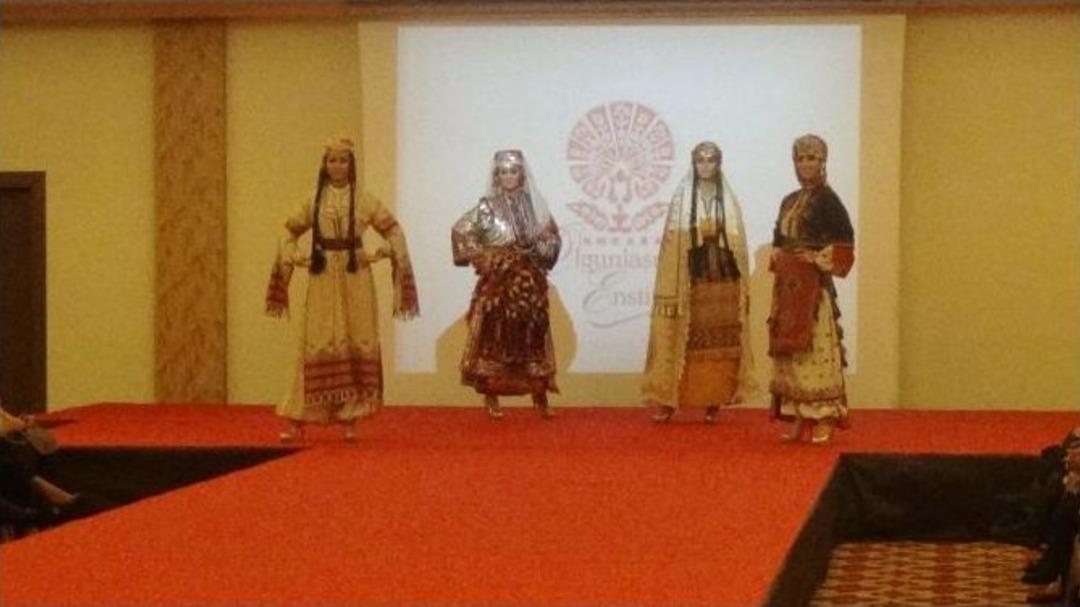 Osmanlı D&ouml;nemi Ve Atat&uuml;rk&rsquo;&uuml;n Kıyafetleri Alkışlarla İzlendi