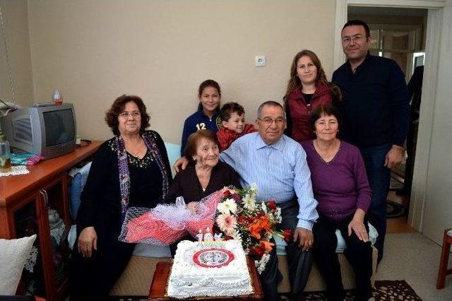 103&rsquo;&uuml;nc&uuml; Yaşa S&uuml;rpriz Doğum G&uuml;n&uuml; 1