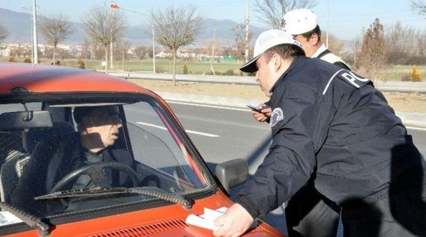 Aydın Polisi 10 Ayda 17 Bin S&uuml;r&uuml;c&uuml;ye Ceza Kesti