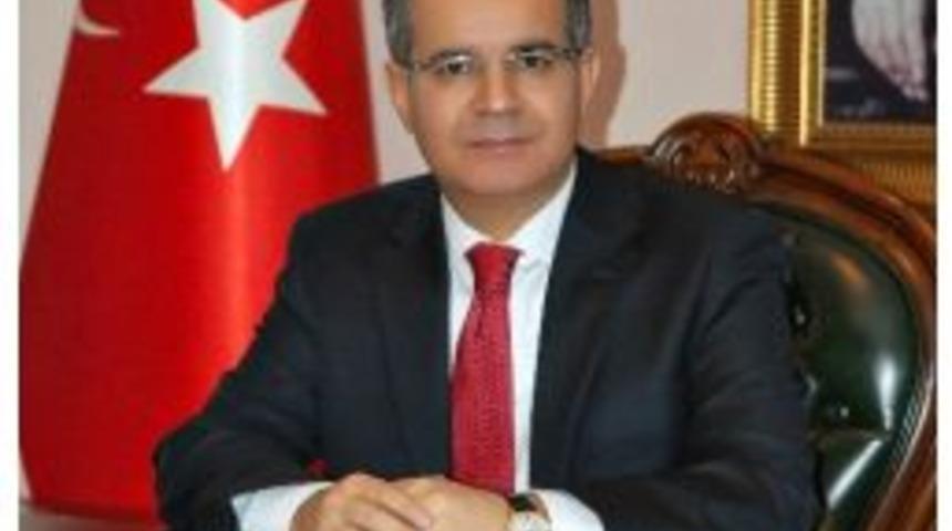 Vali Tapsız&rsquo;ın &Ouml;ğretmenler G&uuml;n&uuml; Kutlama Mesajı