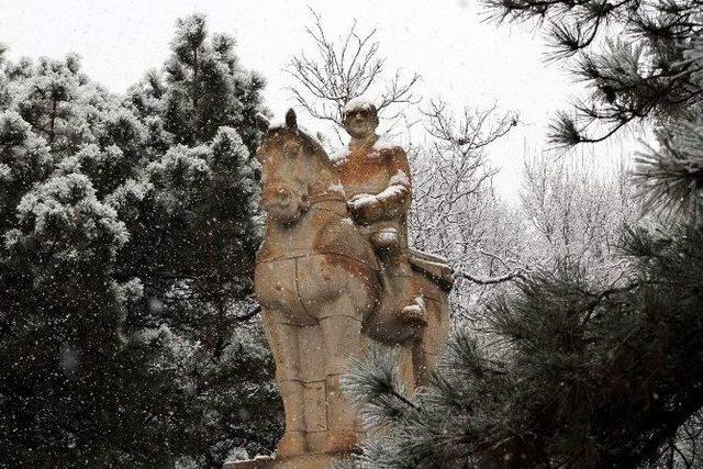 Nevşehir’e Mevsimin İlk Karı Yağdı 2