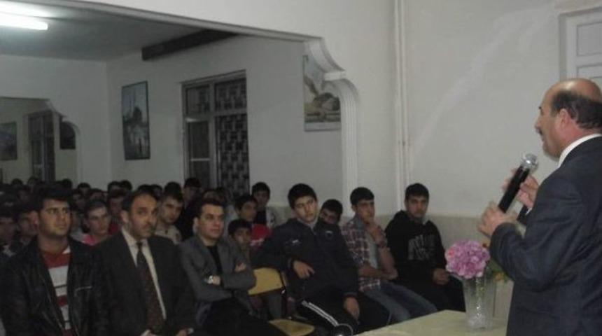 İmam Hatip Lisesi&rsquo;nde Kariyer G&uuml;nleri Devam Ediyor