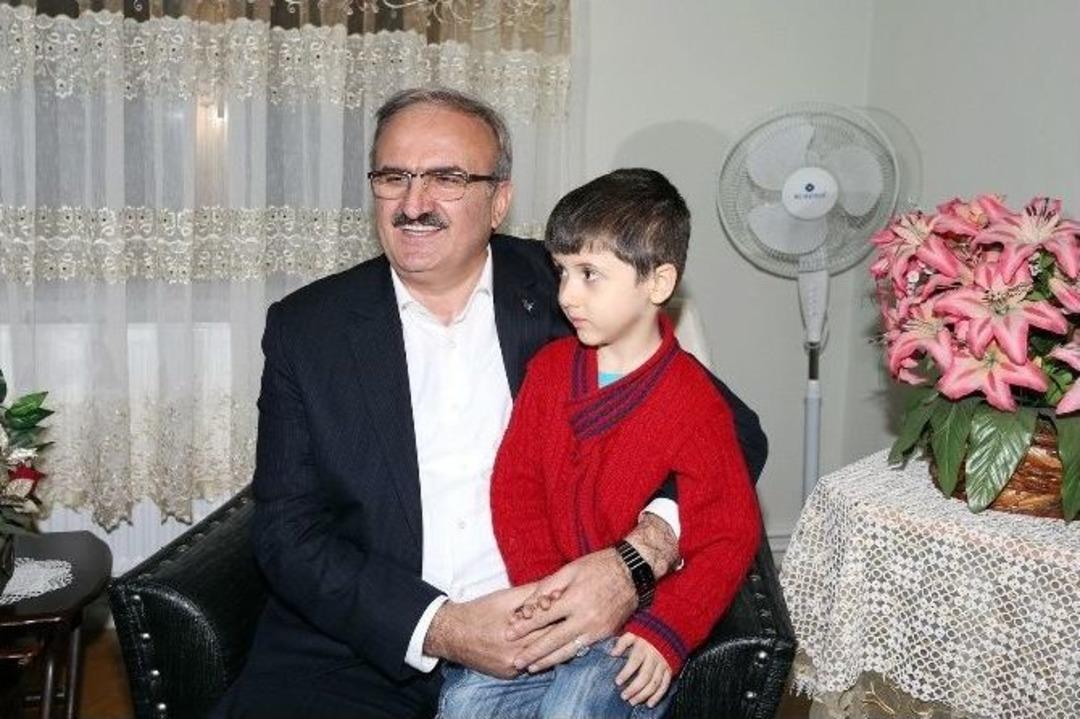 Bebek Tayyip&rsquo;e Cumhurbaşkanı Erdoğan&rsquo;dan Hediye